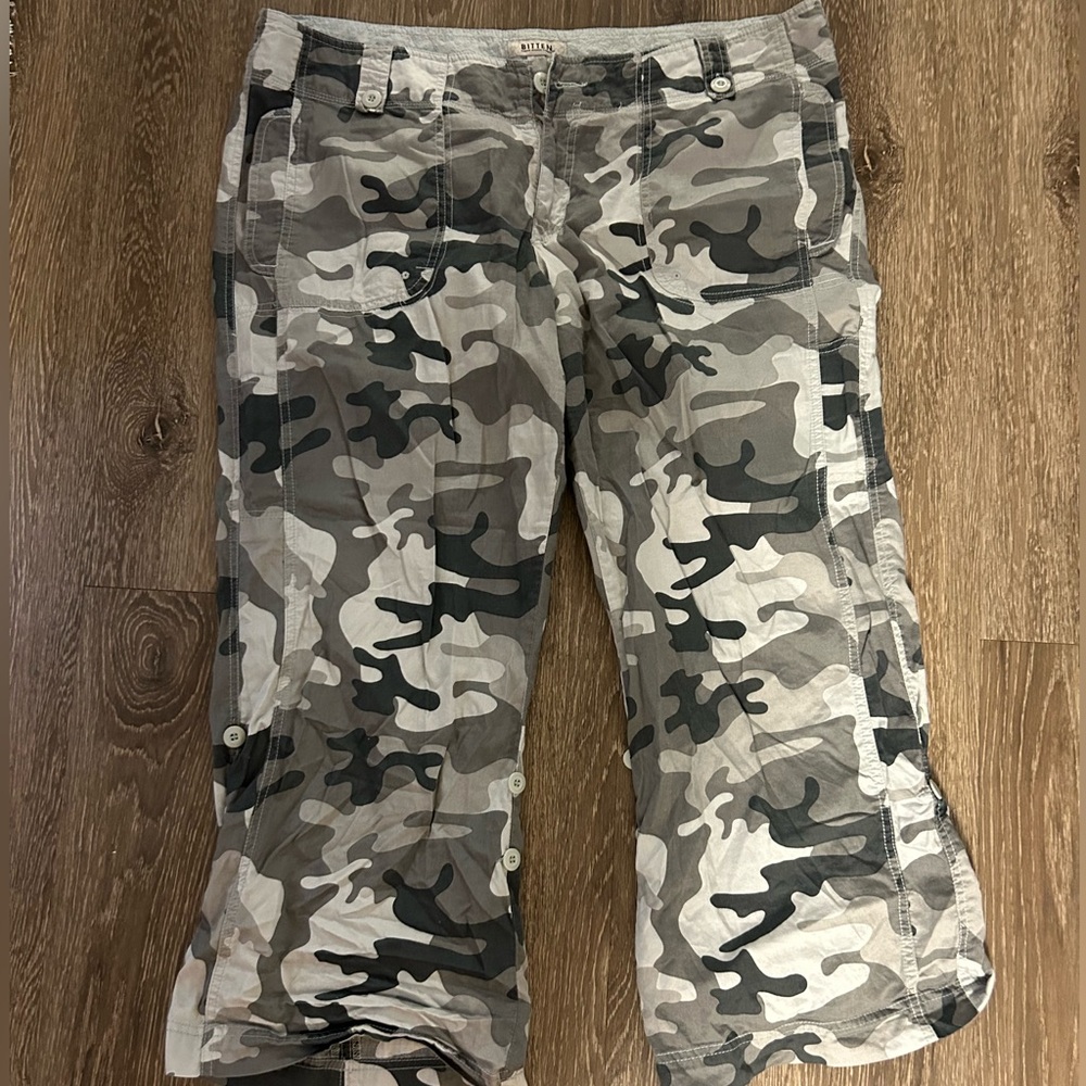 Women’s camo cargo pants.